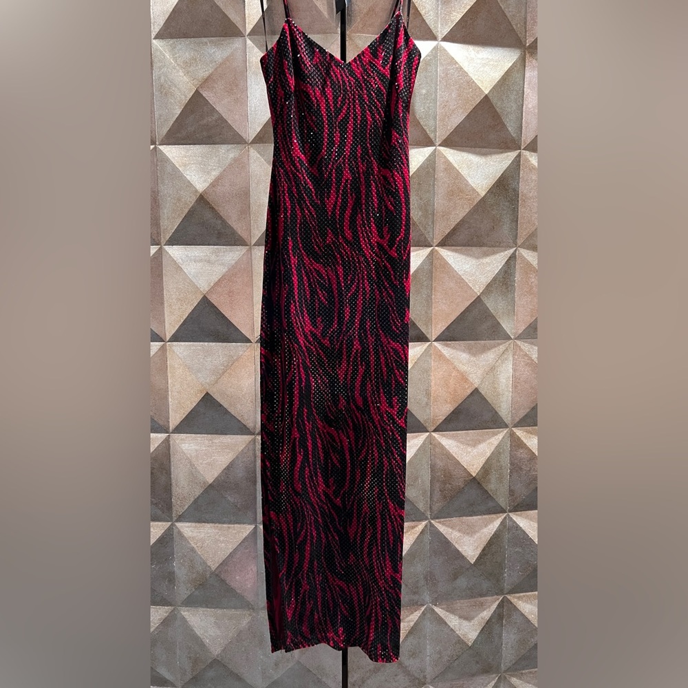 Cache Size 4 Formal Dress